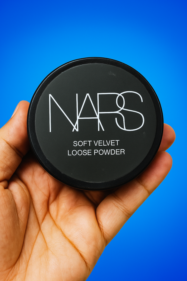 NARS Soft Velvet Loose Powder – Smooth Matte Finish