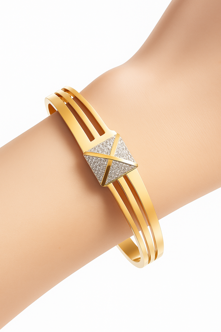 Luxury Gold Plated Bracelet with Diamond Cut Centerpiece