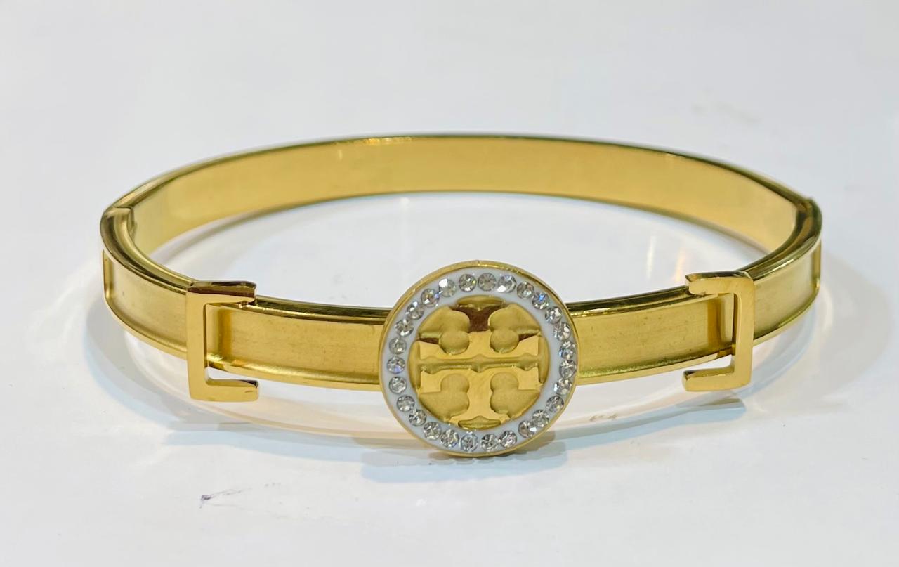 Elegant Gold Bracelet with Sparkling Detail