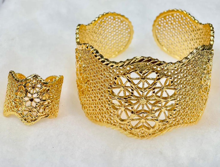 Elegant Gold Filigree Bracelet & Ring Set