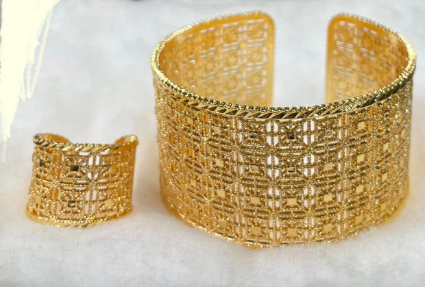 Elegant Gold-Plated Mesh Cuff & Ring Set